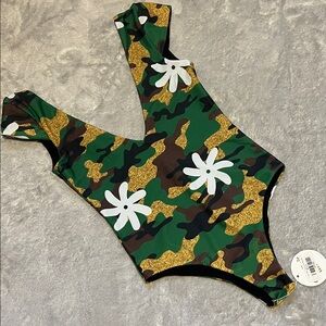 Lei Kinis Aukai RT: $85 Camo Tiare one piece size Small Medium Large Reversible